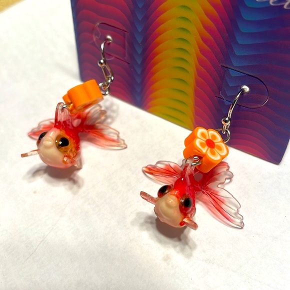 ⚜️Sweet Society Orange Gold Fish Earrings! NWT! - Picture 2 of 8